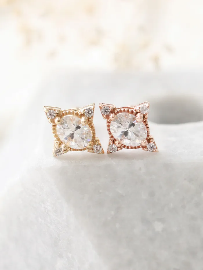 MinimalBijoux Earrings 14K Gold Bling Oval Cubic Cartilage Earring 18G16G