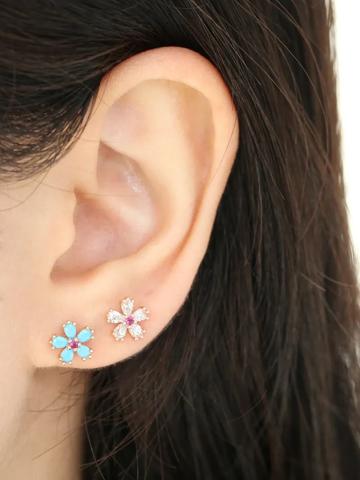 MinimalBijoux Earrings 14K Gold Cosmos Cartilage Earring 18g16g
